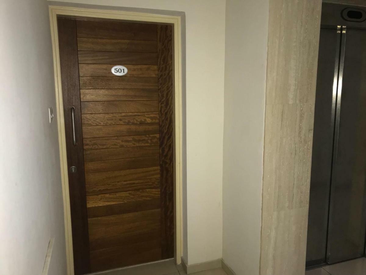 Sea View Central Apt Ithaki Larnaca Esterno foto