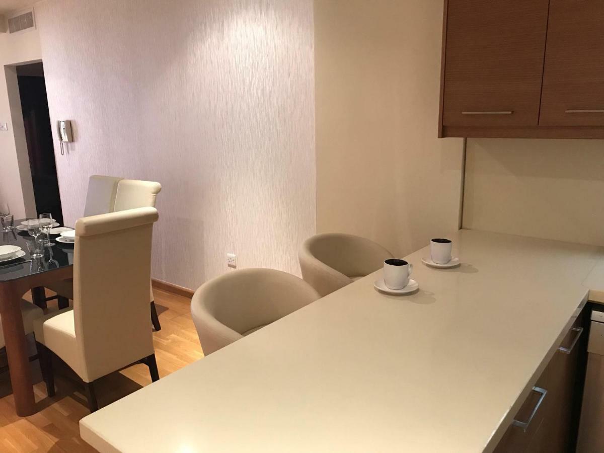 Sea View Central Apt Ithaki Larnaca Esterno foto