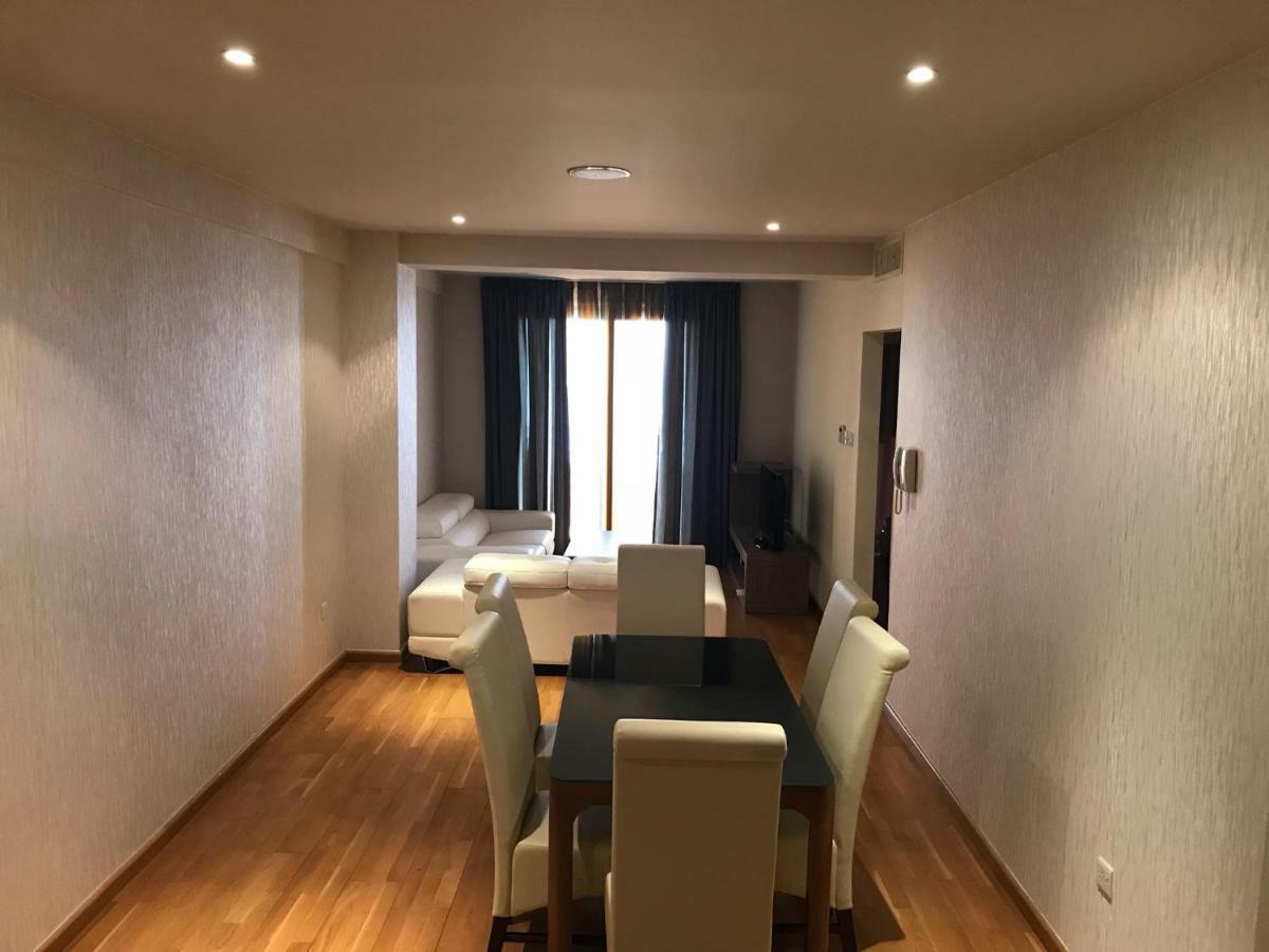 Sea View Central Apt Ithaki Larnaca Esterno foto